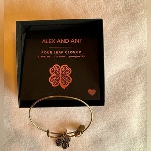 Alex and Ani four leaf clover bangle bracelet bronzetone w/pouch & original box.